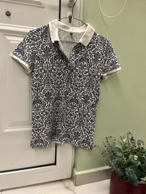United Colors of Benetton Baroque Polo Shirt Small σαν καινούργιο, μπλε-λευκό