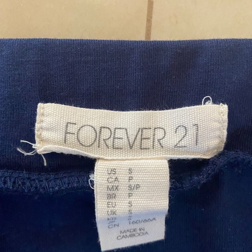 Forever 21 midi skirt Small dark blue in perfect condition