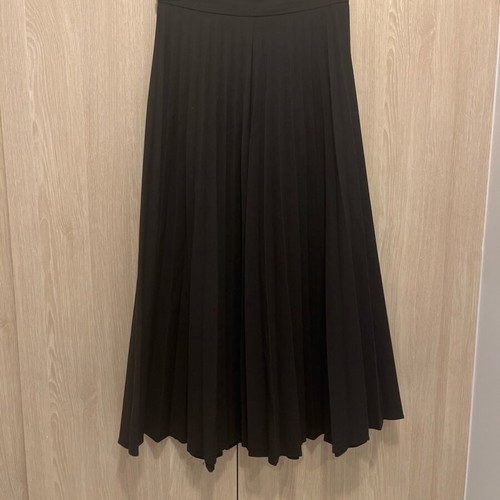 Midi pleated skirt used, size XS, black Star Body H