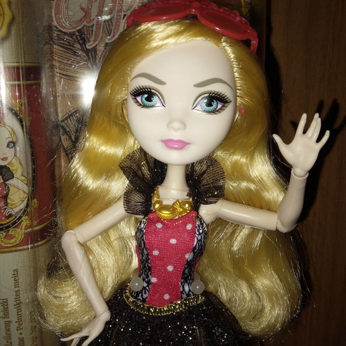 Ever After High dolls pack Raven Queen, Cedar Wood, Madeline Hatter, Cerise Hood, Apple White like new