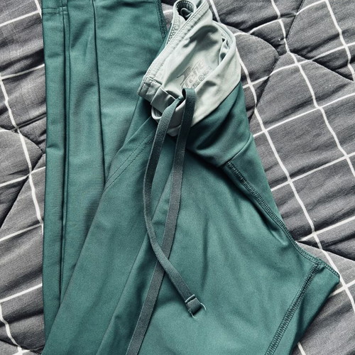 Crane women's sports leggings like new, emerald green, size S/M