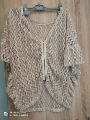 Formal blouse with batwing sleeves like new, beige gold