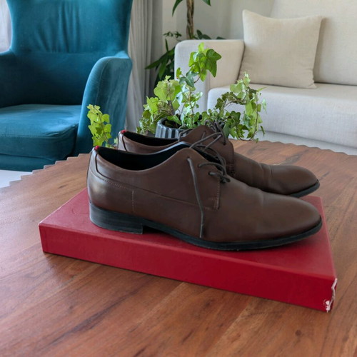 Hugo Boss formal men's leather shoes size 43 like new, brown