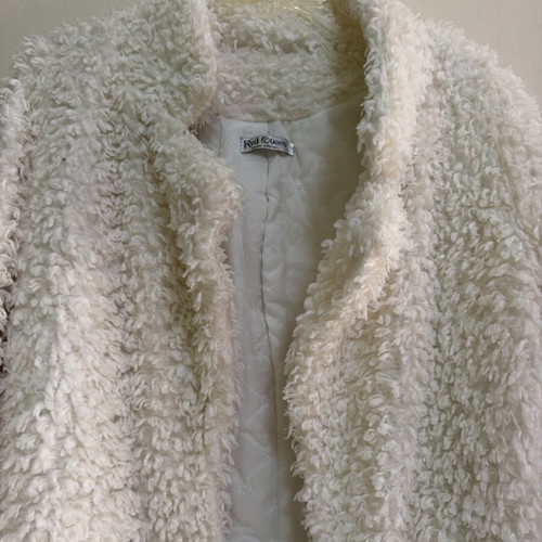 Teddy Coat white boucle oversized, like new with minor button defect