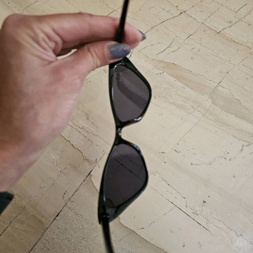 Sunglasses used in very good condition