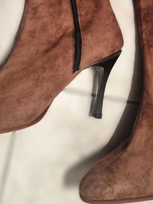 Women's brown suede knee-high boots like new, size 40