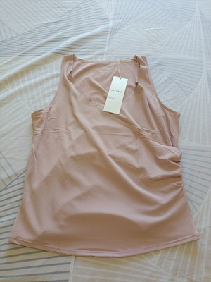 Oysho pink shirt new with tags, size M