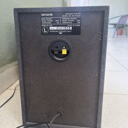 Aiwa Surround Speakers like new with cables