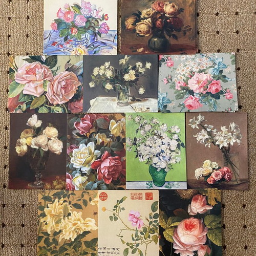 A Dozen Roses souvenir set new from Metropolitan Museum of Art