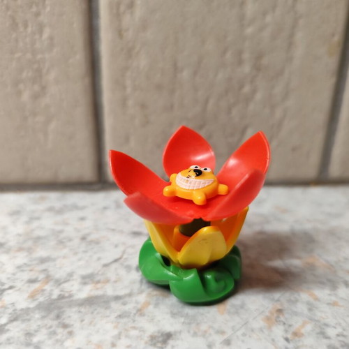 Kinder figure