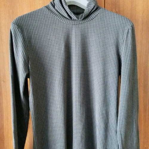 Women's long-sleeve petit check blouse like new, size M, gray