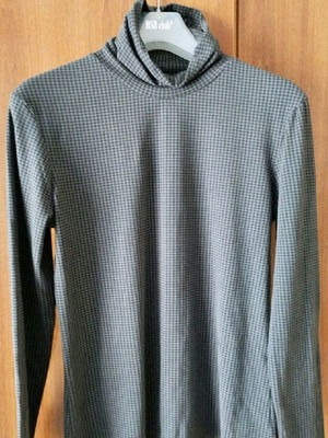 Women's long-sleeve petit check blouse like new, size M, gray