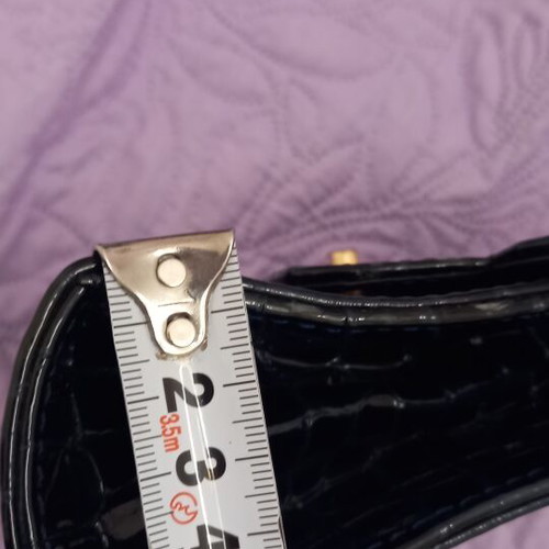 Small crossbody bag like new, shiny leather, blue black