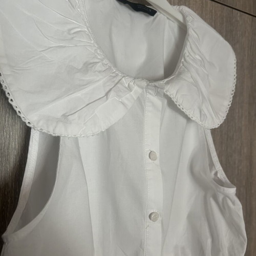 Zara sleeveless blouse like new, white, size S
