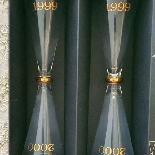 Limited edition collectible champagne glasses 1999–2000 set of 2, new