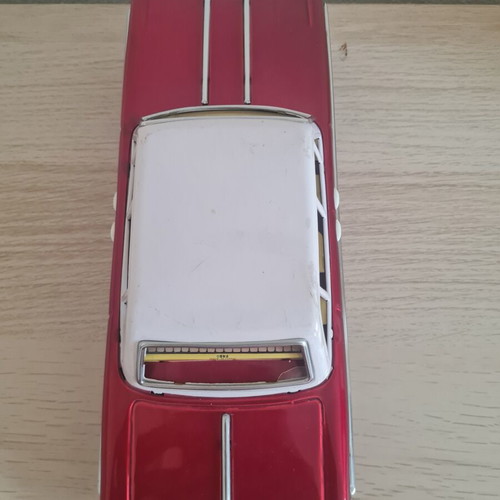 Large Limousine 1:15 Tin Car, like new, battery operated