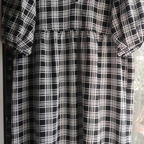 Checked long dress H&M like new, black and white, size L