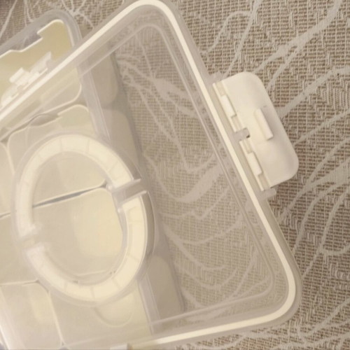 Food Storage Box with 8 Separate Compartments New, Airtight Lid