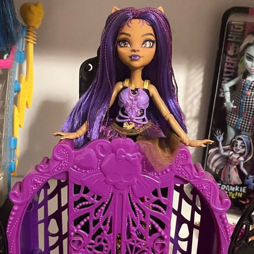 Mattel Skulltimate Secrets Monster Mysteries Clawdeen Wolf new