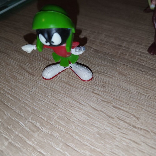 Looney Tunes figures used, medium collection of 18 pieces