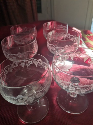 Vintage crystal glasses set of 10 with grapevine design