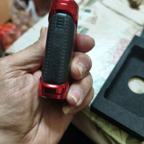 Geek Vape Aegis Legend 2 L200 Box Mod Kit 6ml like new, red