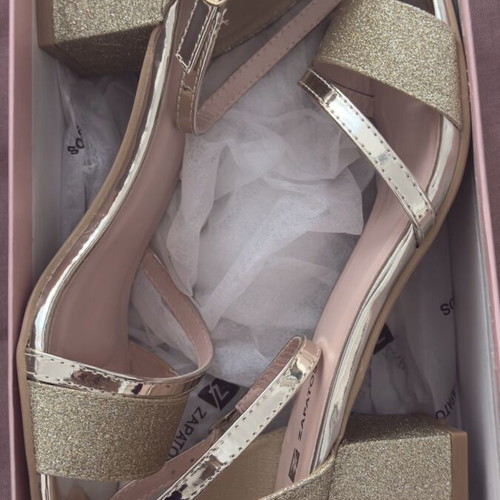 Gold platform sandals Zapatos, size 39