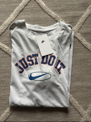 Nike men's tee white size M new
