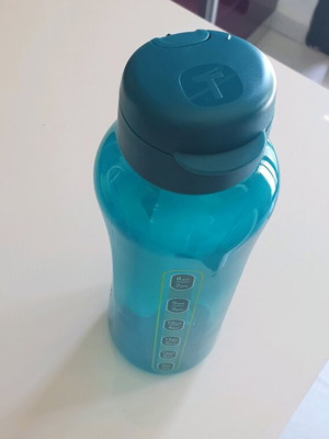 AquaVibe 1.2 l bottle new with straw and hydration markers
