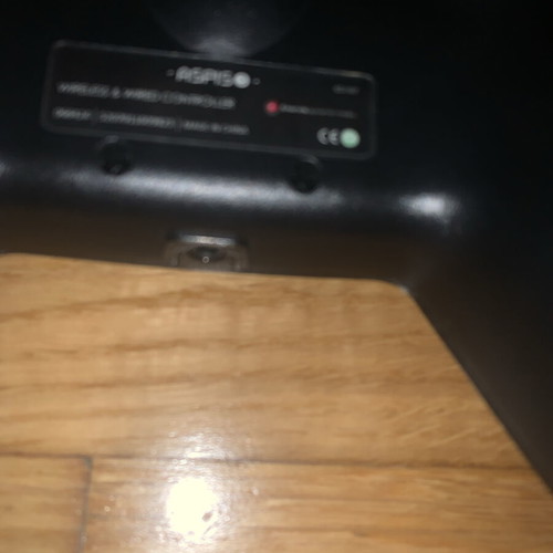 PS4 controller used, with non-working L1 and R1 buttons
