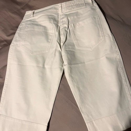 Latsaro bermuda like new, white, size M