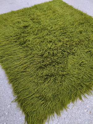 Flokati rug olive like new 200x230