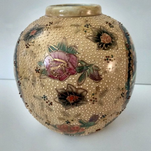 Royal Satsuma porcelain vase used, height 14 cm