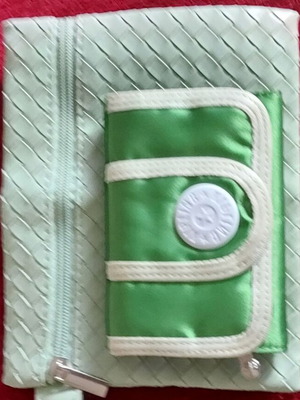 Kipling wallet green like new