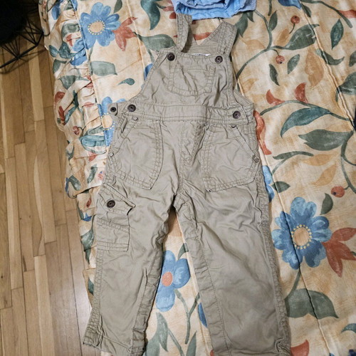 Zara baby beige salopette for 12 to 18 months like new