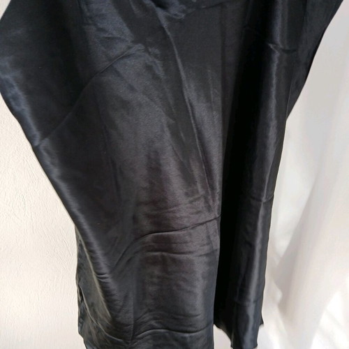Black satin nightwear like new, size M