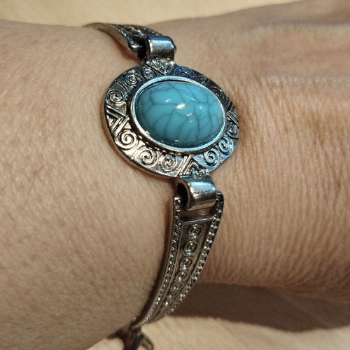 Bohemia bracelet with turquoise stone, like new