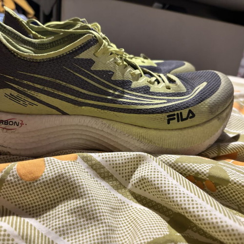 Fila Astatine athletic shoes slightly used, size 43, green