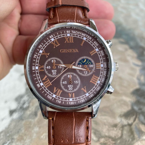 Geneva men's watch new with battery brown