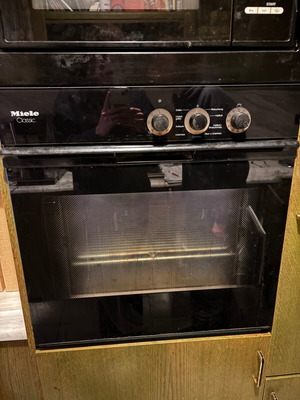 Miele built-in oven used fully functional