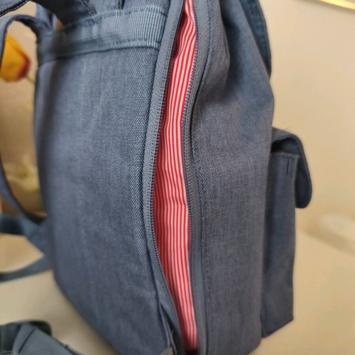 Herschel Supply Co Dawson Small backpack blue like new