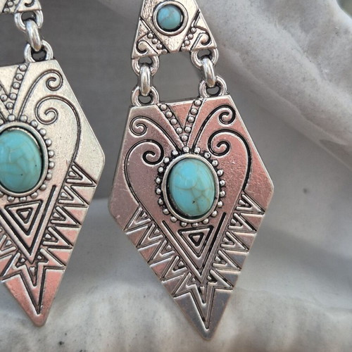 Boho Earrings new with turquoise beads and silver color