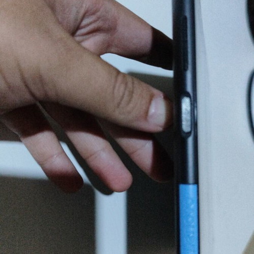 Lenovo Tab E 10 used with case without charging cable