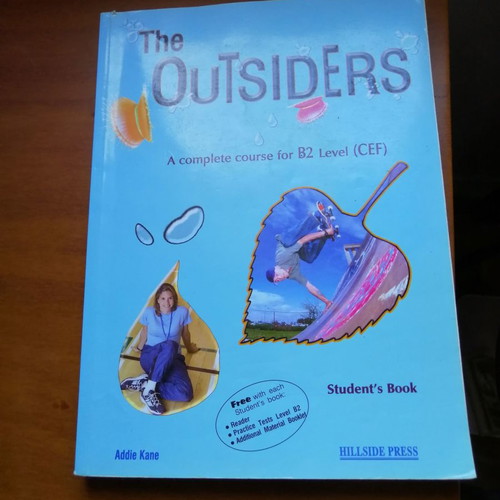 The outsiders book new, Greek language