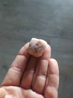 Pink quartz raw new