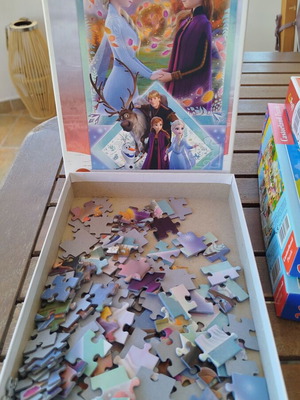 Frozen 2 Puzzle like new