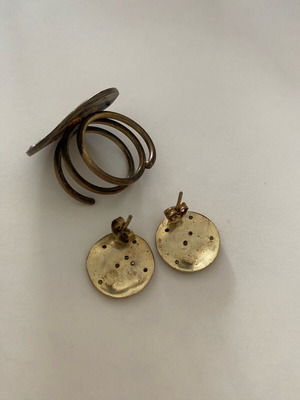 Arktos jewelry set earrings and adjustable ring like new, gold color