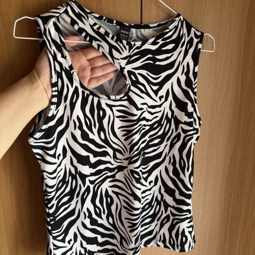 Striped black and white Shein top like new, cutout design, size M
