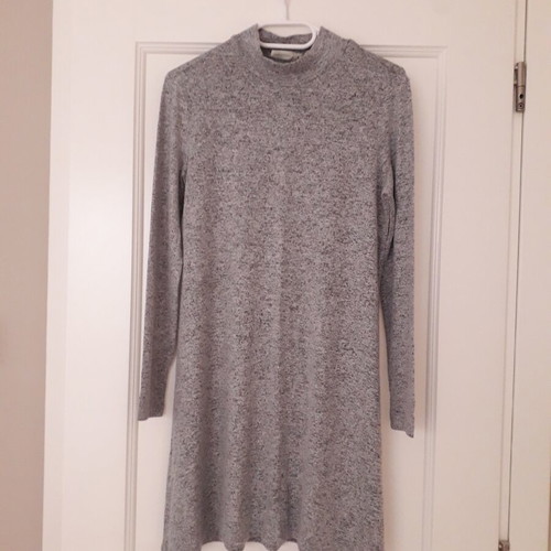 Pink Woman gray dress like new, size M