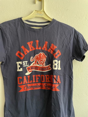 Rebel by Primark Retro Oakland t-shirt used, size 128 cm, age 8